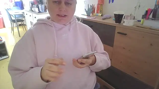 Meliss_Official9 Chat XXX in diretta