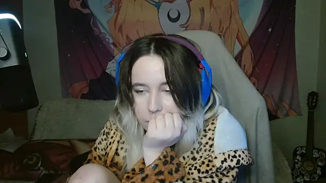 mirabite_'s Live XXX Chat