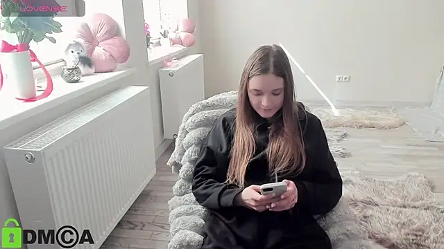 Elina_X élő XXX-chatje