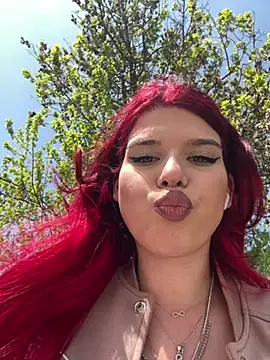 RiriRoseey Chat XXX live