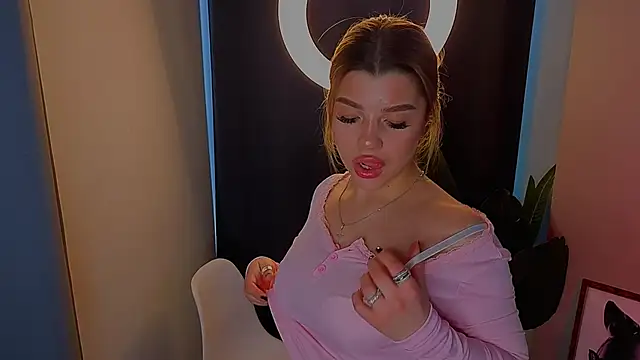 XXX chat uživo modela DelenaRines