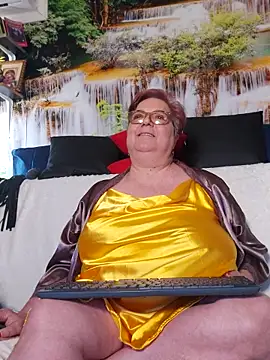 QueenPammy1 Live XXX-Chat