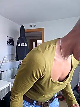 Goldenlace Live XXX Chat