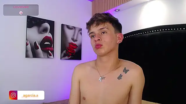 LiamWildx20 élő XXX-chatje