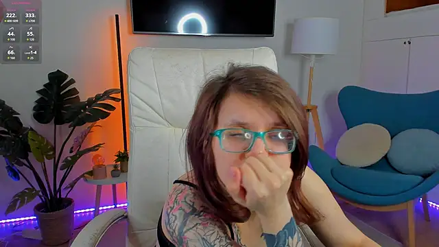 Chat XXX ao vivo de Ariell_Mini