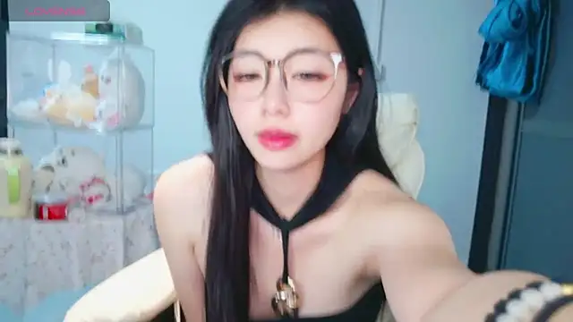 Chat +18 de -XiaoYu-777 ao vivo