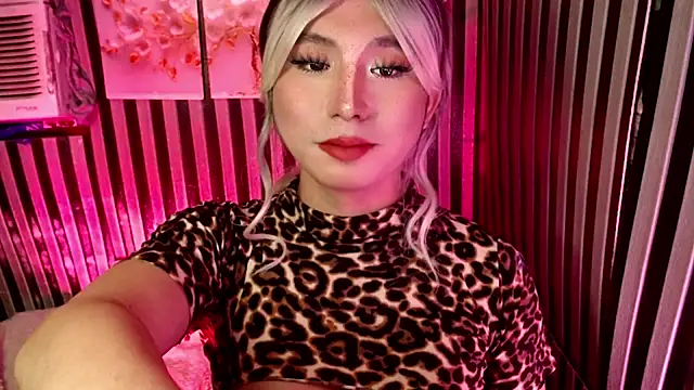 HoresCOCKLUCYのライブXXXチャット