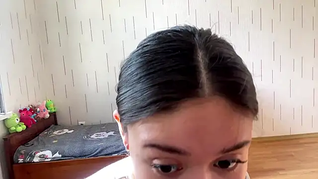 YourMiIa 现场XXX聊天