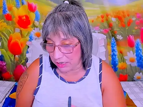 XXX chat uživo modela indianroxy