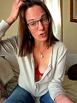 SpiceLea Chat XXX live