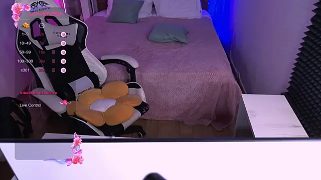 karinahili লাইভ XXX চ্যাট