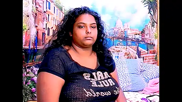 Indianfairy99 Adlı Modelin Canlı XXX Sohbeti