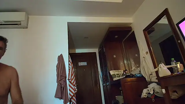 Calboy555 Show Webcam