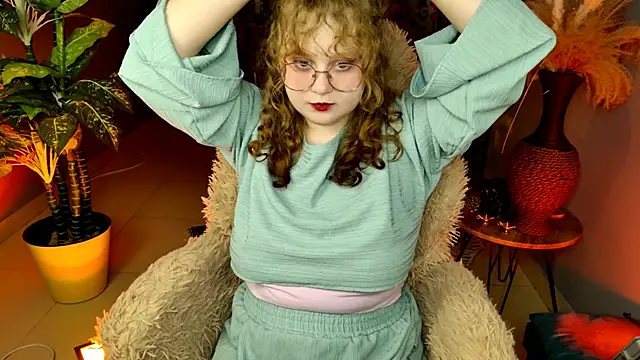 SaraSweetness live XXX chat