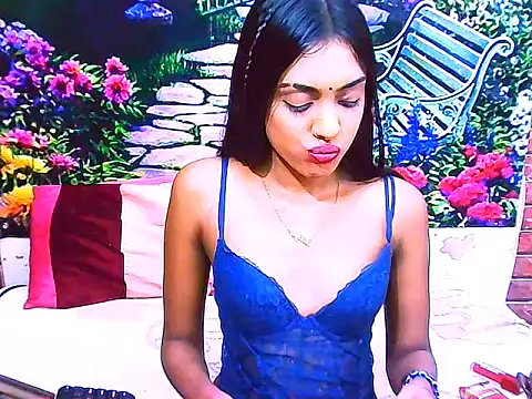 IndianPretty14u2Luv Chat XXX in diretta