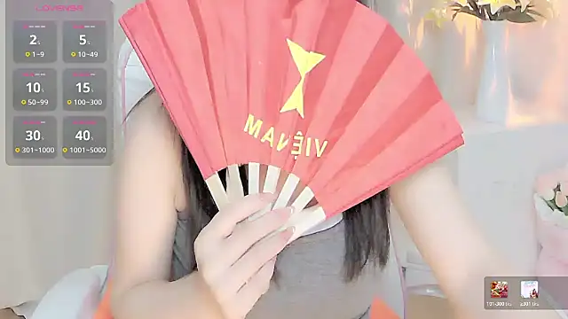 XXX chat uživo modela Sweet-Shuna