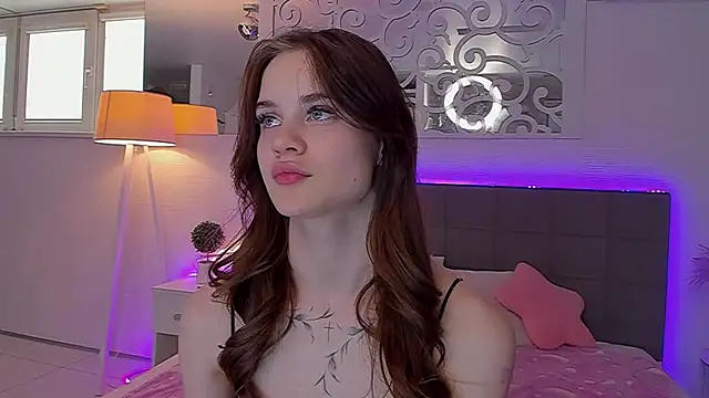 LuisaClover – Kamerová šou