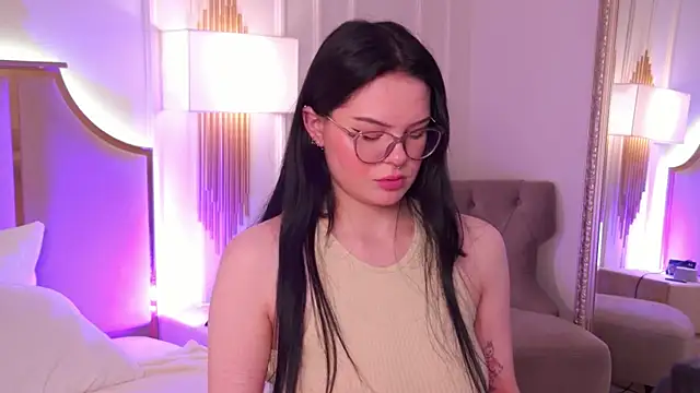 CindyMil Adlı Modelin Canlı XXX Sohbeti