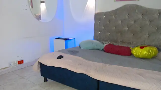 แชท XXX สดของ hinataleecs