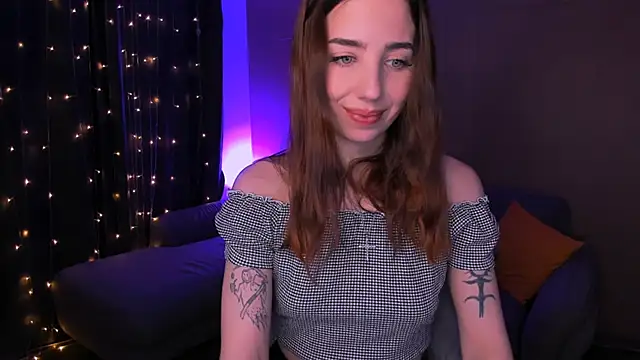 CharliGrace_: онлайн-секс-чат