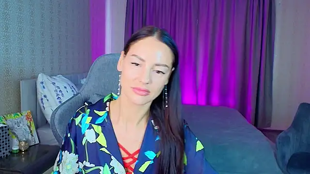 Show modela MalenaBelucci_ na web-kameri