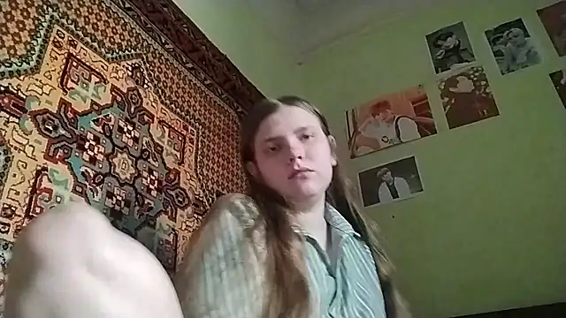 KikiBang élő XXX-chatje