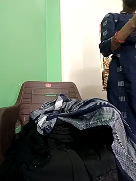 Aafreen_36 élő XXX-chatje