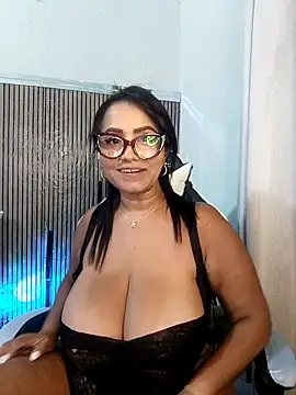 Yameil Live XXX-chat