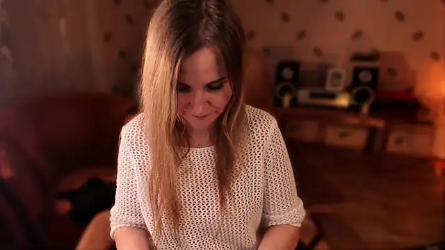 MiaSparkes: διαδικτυακό σόου στην κάμερα