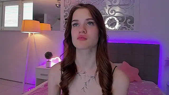 Chat +18 de LuisaClover ao vivo