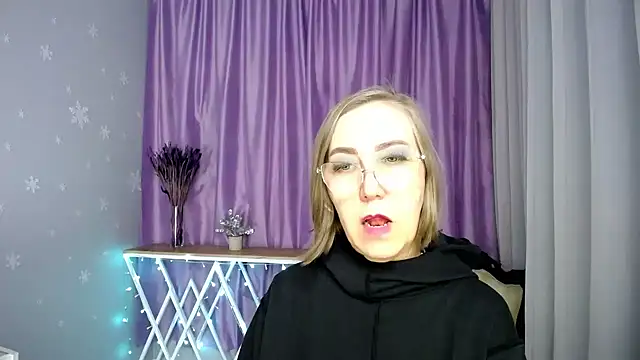 queen_a_n_i's Live XXX Chat