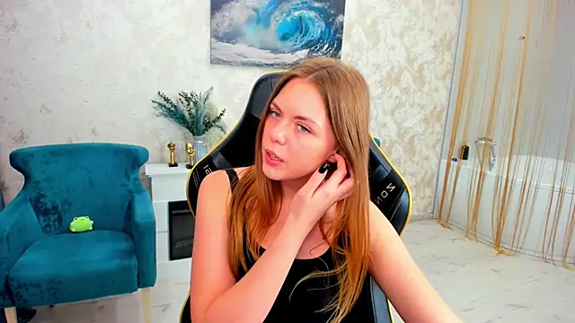 Онлайн чат XXX Strawberrye