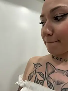 Онлайн чат XXX SaintSquirt