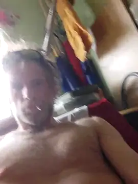 Show modela ssuukali na web-kameri