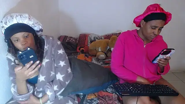 EbonyEssence 在線直播表演