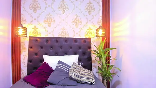 Antoneella_Russo élő XXX-chatje