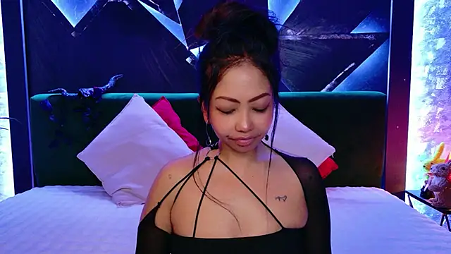 ElyaQuinn Live XXX-chat