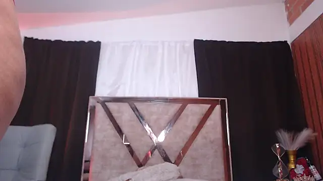 AGATHAA_WHITE 라이브 XXX 채팅