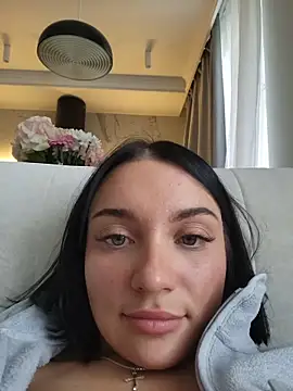 دردشة LucyHotty_ الجنسية المباشرة