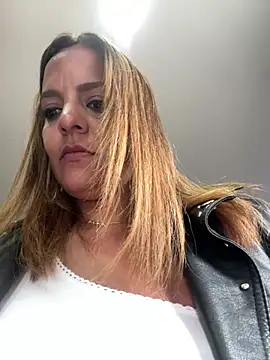 Ambarsexbutler Live XXX Chat