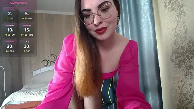 Leila_Kissyu's Webcam Show