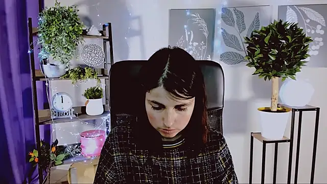 MartaEdams Adlı Modelin Canlı XXX Sohbeti