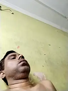 IndianPornStarRavee: онлайн-секс-чат