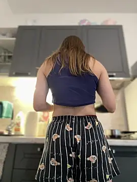 _CherryBloom_ élő XXX-chatje