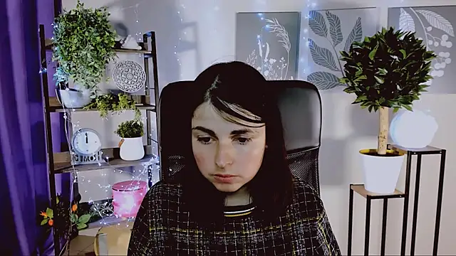 MartaEdams Adlı Modelin Canlı XXX Sohbeti