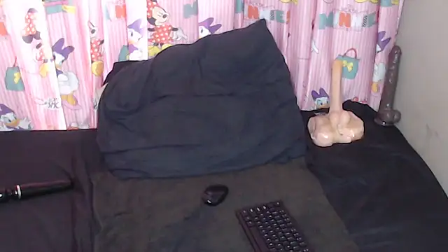 TrishahXo Chat XXX live