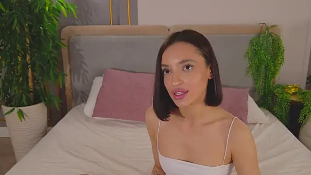 AdoraCortes লাইভ XXX চ্যাট