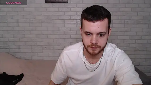 XXX chat uživo modela Alexxx_horny