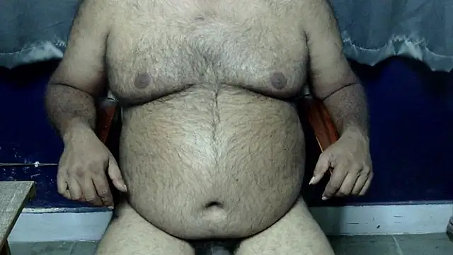 XXX chat uživo modela hairysubcub_70