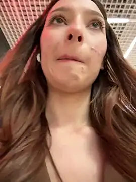 LilluKatten Adlı Modelin Canlı XXX Sohbeti